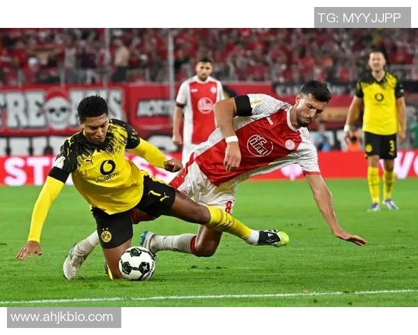 冲突升级!多特蒙德与教练发生激烈争执